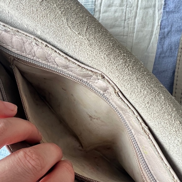 Italian Leather Cream Genuine Leather Minimalist Preppy Lightweight Shoulder Bag - Picture 5 of 11